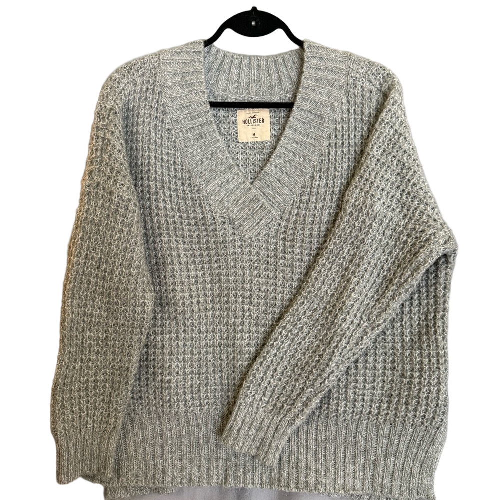 Woman Hollister Light Gray Knit Pullover M